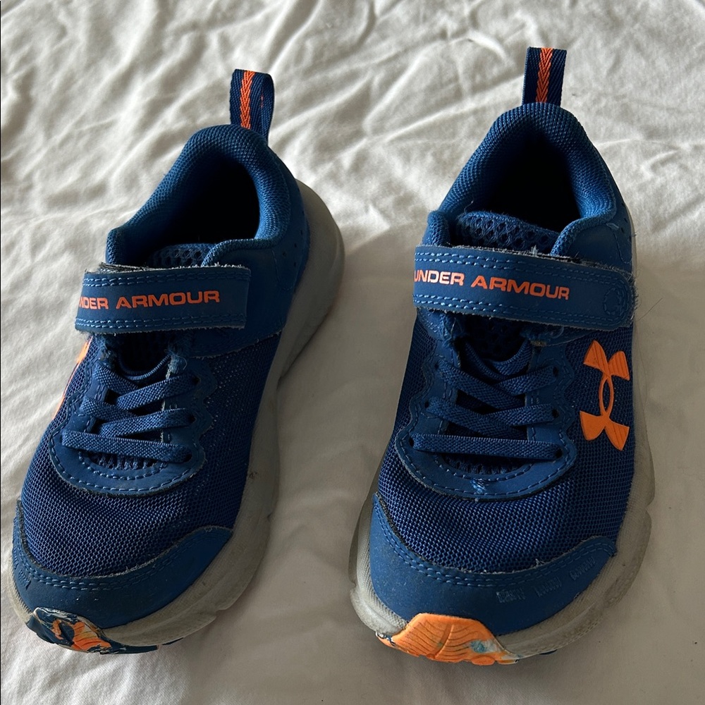 Under Armour Kids Sneakers in Blue and Orange